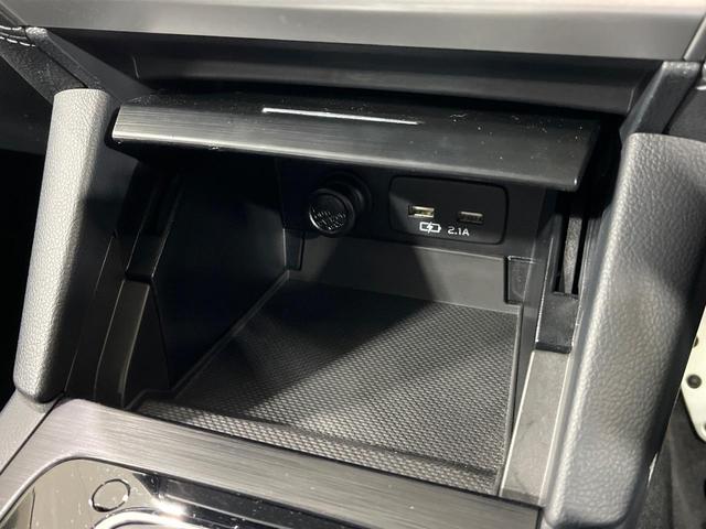 レガシィＢ４ リミテッド　４ＷＤ　ダイアトーンサウンドナビ　バックカメラ　禁煙車　衝突被害軽減ブレーキ　レーダクルーズ　黒革シート　メモリー機能付パワーシート　ＥＴＣ　ドライブレコーダー　シートヒーター　フルセグ（41枚目）