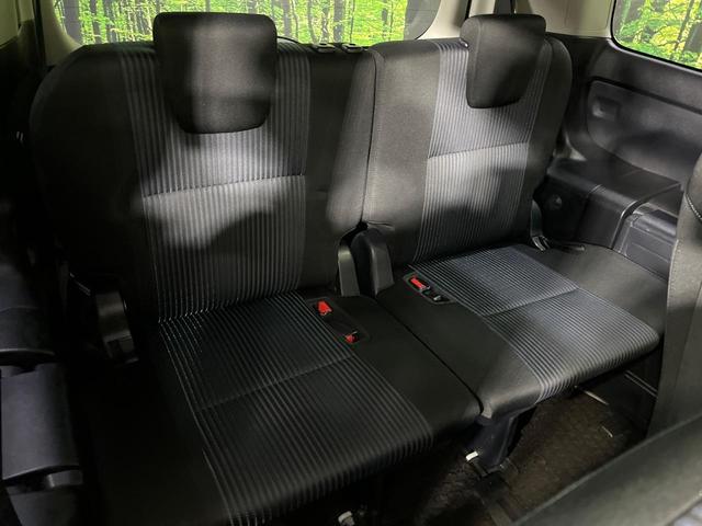 ヴォクシー ＺＳ　４ＷＤ　純正ＨＤＤナビ　バックカメラ　寒冷地仕様　セーフティセンス　禁煙車　スマートキー　ＬＥＤヘッド　ビルトインＥＴＣ　純正１６インチアルミ　オートライト　デュアルエアコン（11枚目）