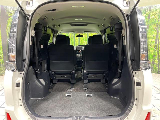 ヴォクシー ＺＳ　４ＷＤ　純正ＨＤＤナビ　バックカメラ　寒冷地仕様　セーフティセンス　禁煙車　スマートキー　ＬＥＤヘッド　ビルトインＥＴＣ　純正１６インチアルミ　オートライト　デュアルエアコン（12枚目）