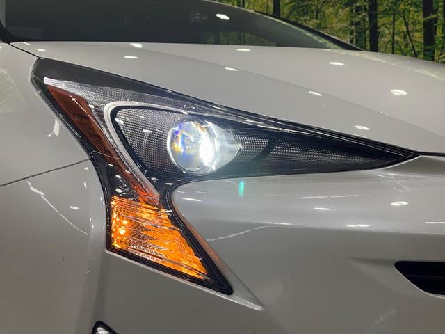 プリウス Ｓ　４ＷＤ　ＳＤナビ　バックカメラ　寒冷地仕様　衝突被害軽減システム　ドラレコ　スマートキー　ＬＥＤヘッド　クルコン　オートハイビーム　オートライト　オートエアコン　Ｂｌｕｅｔｏｏｔｈ　ＣＤ　ＤＶＤ再生（13枚目）