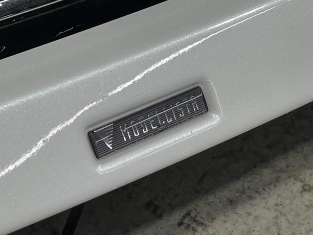 �y���f���X�^�G�A���z�l�C�̃��f���X�^�G�A���𑕒��I�N���}�̊O�ς����X�^�C���b�V���ɂȂ�A�X���ő��݊����ӂ��P��Ɂ􏫗������ւ��鎞�ɂ����Z�[���ɉe�����₷���A���l����l�C�̑����ł��I