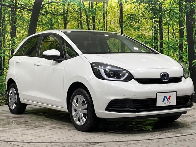 フィット ｅ：ＨＥＶベーシック　４ＷＤ　禁煙車　ＳＤナビ　Ｂｌｕｅｔｏｏｔｈ再生　バックカメラ　ホンダセンシング　アダプティブクルーズ　寒冷地仕様　ドライブレコーダー　ＬＥＤヘッド　ＥＴＣ　スマートキー　電子パーキングブレーキ（17枚目）