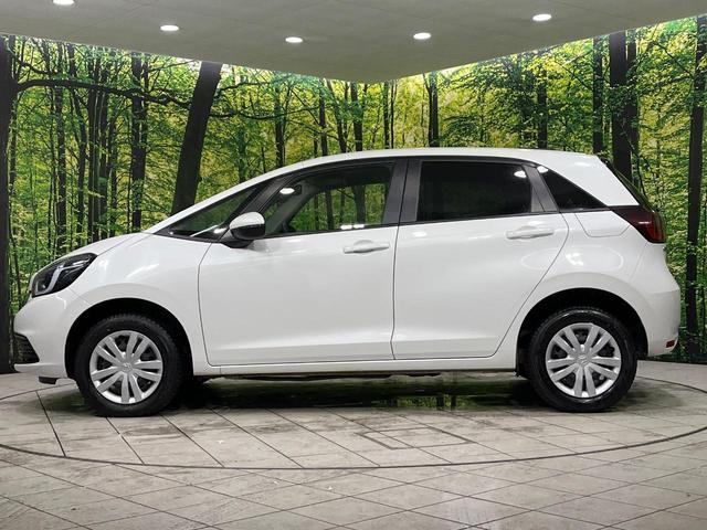 フィット ｅ：ＨＥＶベーシック　４ＷＤ　禁煙車　ＳＤナビ　Ｂｌｕｅｔｏｏｔｈ再生　バックカメラ　ホンダセンシング　アダプティブクルーズ　寒冷地仕様　ドライブレコーダー　ＬＥＤヘッド　ＥＴＣ　スマートキー　電子パーキングブレーキ（43枚目）