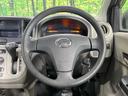 インテリアに合わせたデザインのステアリングは、運転される方のことも考え、運転しやすい形状、大きさです。是非一度、実際に触ってお確かめください。