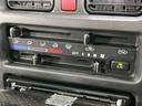 キャリイトラック ＫＣ　４ＷＤ　禁煙車　ＣＤ・ＤＶＤ再生　高低速２段階式５ＭＴ　サンバイザー（運転席／助手席）　エアバックセット（4枚目）