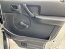 ＫＣ　４ＷＤ　禁煙車　ＣＤ・ＤＶＤ再生　高低速２段階式５ＭＴ　サンバイザー（運転席／助手席）　エアバックセット（19枚目）