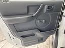ＫＣ　４ＷＤ　禁煙車　ＣＤ・ＤＶＤ再生　高低速２段階式５ＭＴ　サンバイザー（運転席／助手席）　エアバックセット（25枚目）