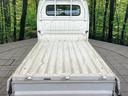 ＫＣ　４ＷＤ　禁煙車　ＣＤ・ＤＶＤ再生　高低速２段階式５ＭＴ　サンバイザー（運転席／助手席）　エアバックセット（31枚目）
