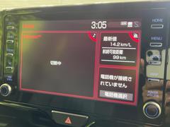 【ナビ機能付きディスプレイオーディオ】ナビ機能搭載の他、お持ちのスマートフォンと連携して、ナビやｂｌｕｅｔｏｏｔｈでの音楽再生が可能です♪デザインはもちろん操作性も良好！ 3