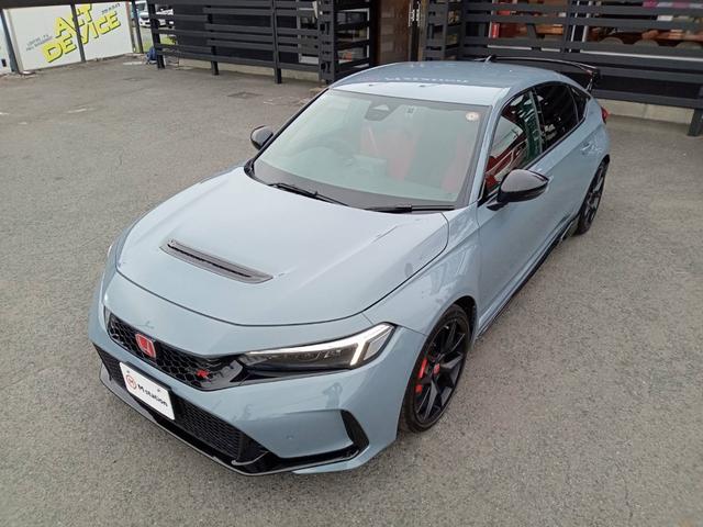 シビック タイプR 1オーナー エアロダイナミクス 専用リアスポイラー/シート/ステアリング ホンダセンシング レーダークルコン 純正コネクトディスプレイナビTV Bカメラ ブレンボ製キャリパー トリプルマフラー(7枚目)