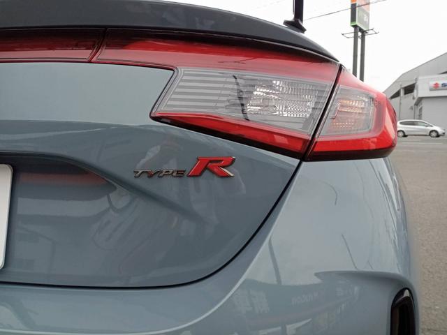 シビック タイプR 1オーナー エアロダイナミクス 専用リアスポイラー/シート/ステアリング ホンダセンシング レーダークルコン 純正コネクトディスプレイナビTV Bカメラ ブレンボ製キャリパー トリプルマフラー(18枚目)