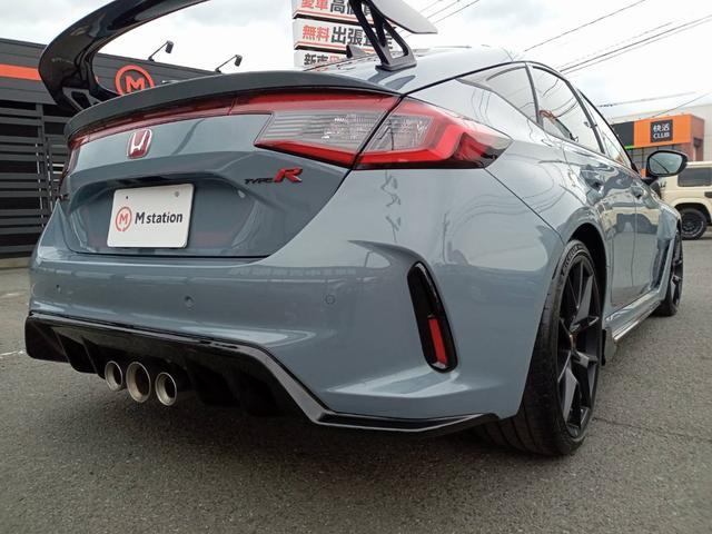 シビック タイプR 1オーナー エアロダイナミクス 専用リアスポイラー/シート/ステアリング ホンダセンシング レーダークルコン 純正コネクトディスプレイナビTV Bカメラ ブレンボ製キャリパー トリプルマフラー(19枚目)