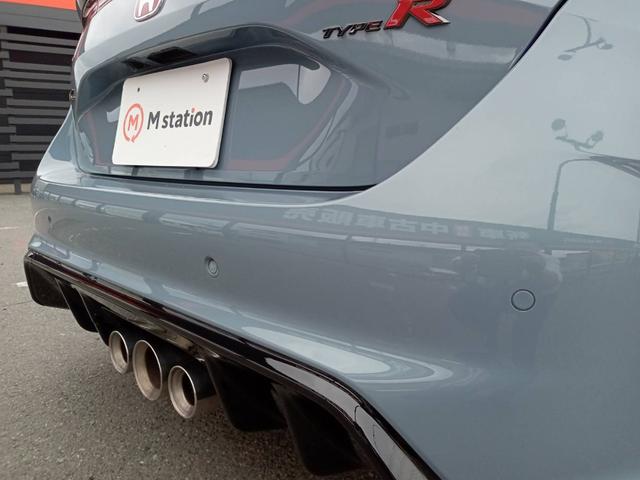 シビック タイプR 1オーナー エアロダイナミクス 専用リアスポイラー/シート/ステアリング ホンダセンシング レーダークルコン 純正コネクトディスプレイナビTV Bカメラ ブレンボ製キャリパー トリプルマフラー(20枚目)