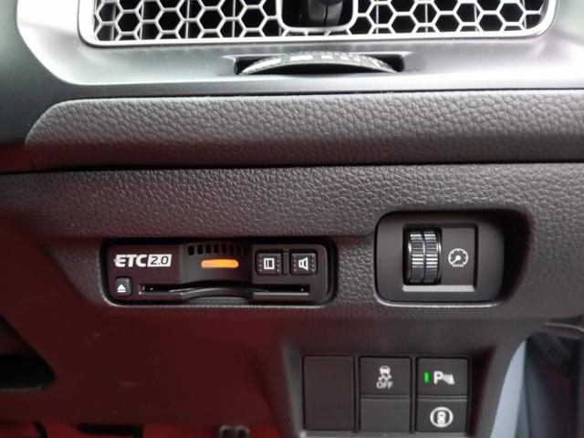 シビック タイプR 1オーナー エアロダイナミクス 専用リアスポイラー/シート/ステアリング ホンダセンシング レーダークルコン 純正コネクトディスプレイナビTV Bカメラ ブレンボ製キャリパー トリプルマフラー(42枚目)