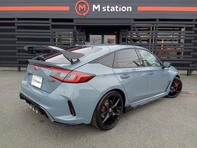 シビック タイプR 1オーナー エアロダイナミクス 専用リアスポイラー/シート/ステアリング ホンダセンシング レーダークルコン 純正コネクトディスプレイナビTV Bカメラ ブレンボ製キャリパー トリプルマフラー(78枚目)