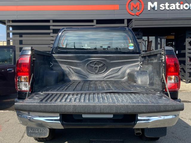 ハイラックス Z プリクラッシュセーフティ レーンアシスト レーダークルーズコントロール 純正ナビ バックカメラ ETC LEDヘッドライト オートライト プッシュスタート 寒冷地仕様 マッドクロス17インチホイール(8枚目)