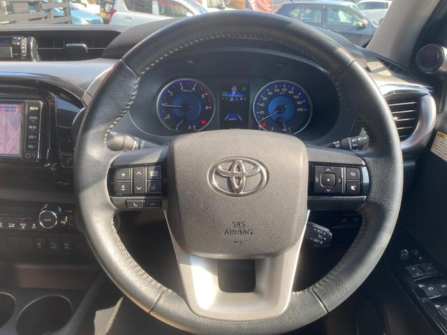 ハイラックス Z プリクラッシュセーフティ レーンアシスト レーダークルーズコントロール 純正ナビ バックカメラ ETC LEDヘッドライト オートライト プッシュスタート 寒冷地仕様 マッドクロス17インチホイール(11枚目)