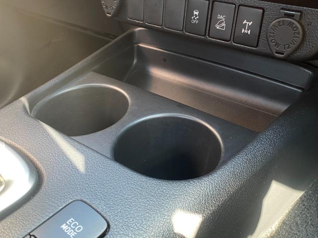 ハイラックス Z プリクラッシュセーフティ レーンアシスト レーダークルーズコントロール 純正ナビ バックカメラ ETC LEDヘッドライト オートライト プッシュスタート 寒冷地仕様 マッドクロス17インチホイール(28枚目)