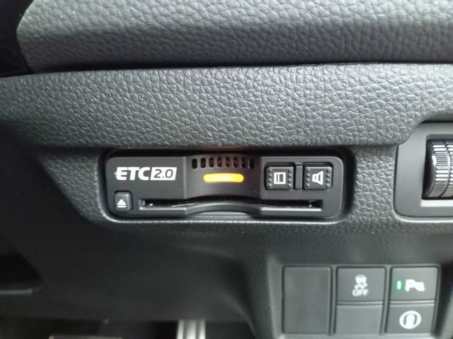 シビック ＥＸ　１オーナー　ホンダセンシング　クリアランスソナー　ＢＳＭ　レーダークルーズコントロール　シートヒーター　ＢＯＳＥスピーカー　純正ナビ　フルセグＴＶ　Ｂカメラ　ワイヤレス充電　ＥＴＣ　純正１８インチＡＷ（28枚目）