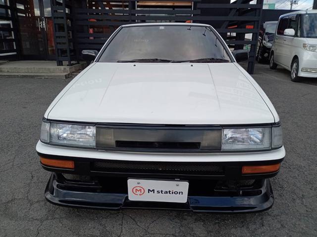 カローラレビン ＧＴ　ＡＰＥＸ　白黒全塗装　タイベル交換済　社外フルエアロ　５次元マフラー　ＢＬＩＴＺ車高調　ＡＰＥＸエアクリ　社外Ｆタワーバー　ビートラッシュＲタワーバー　社外ステアリング　レカロ製セミバケ　トスコ１４インチＡＷ（3枚目）