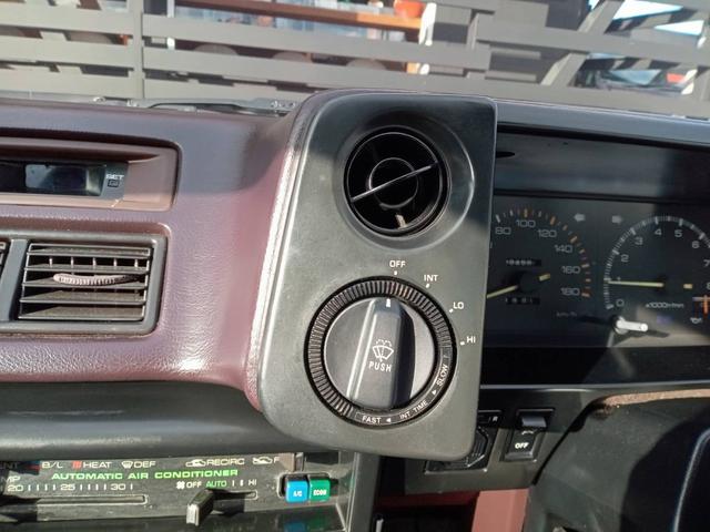 カローラレビン ＧＴ　ＡＰＥＸ　白黒全塗装　タイベル交換済　社外フルエアロ　５次元マフラー　ＢＬＩＴＺ車高調　ＡＰＥＸエアクリ　社外Ｆタワーバー　ビートラッシュＲタワーバー　社外ステアリング　レカロ製セミバケ　トスコ１４インチＡＷ（28枚目）