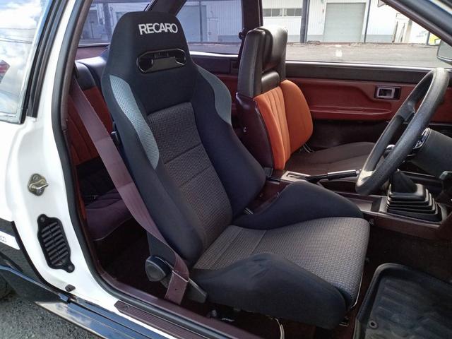 カローラレビン ＧＴ　ＡＰＥＸ　白黒全塗装　タイベル交換済　社外フルエアロ　５次元マフラー　ＢＬＩＴＺ車高調　ＡＰＥＸエアクリ　社外Ｆタワーバー　ビートラッシュＲタワーバー　社外ステアリング　レカロ製セミバケ　トスコ１４インチＡＷ（31枚目）