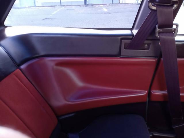 カローラレビン ＧＴ　ＡＰＥＸ　白黒全塗装　タイベル交換済　社外フルエアロ　５次元マフラー　ＢＬＩＴＺ車高調　ＡＰＥＸエアクリ　社外Ｆタワーバー　ビートラッシュＲタワーバー　社外ステアリング　レカロ製セミバケ　トスコ１４インチＡＷ（39枚目）