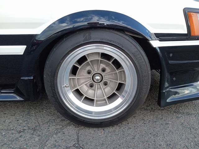 カローラレビン ＧＴ　ＡＰＥＸ　白黒全塗装　タイベル交換済　社外フルエアロ　５次元マフラー　ＢＬＩＴＺ車高調　ＡＰＥＸエアクリ　社外Ｆタワーバー　ビートラッシュＲタワーバー　社外ステアリング　レカロ製セミバケ　トスコ１４インチＡＷ（41枚目）