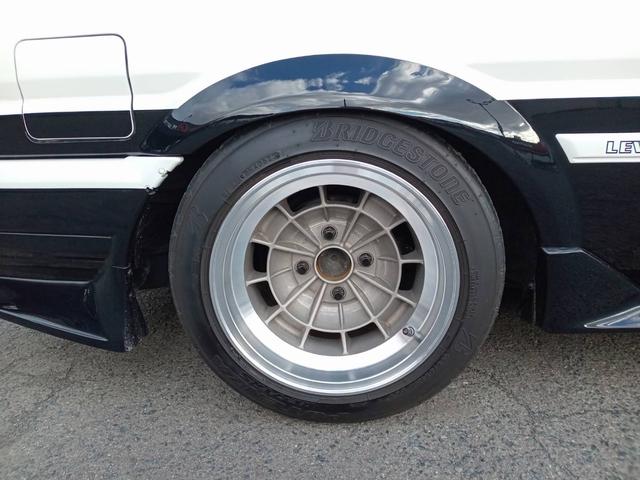 カローラレビン ＧＴ　ＡＰＥＸ　白黒全塗装　タイベル交換済　社外フルエアロ　５次元マフラー　ＢＬＩＴＺ車高調　ＡＰＥＸエアクリ　社外Ｆタワーバー　ビートラッシュＲタワーバー　社外ステアリング　レカロ製セミバケ　トスコ１４インチＡＷ（42枚目）