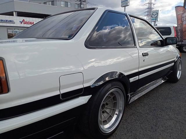 カローラレビン ＧＴ　ＡＰＥＸ　白黒全塗装　タイベル交換済　社外フルエアロ　５次元マフラー　ＢＬＩＴＺ車高調　ＡＰＥＸエアクリ　社外Ｆタワーバー　ビートラッシュＲタワーバー　社外ステアリング　レカロ製セミバケ　トスコ１４インチＡＷ（48枚目）