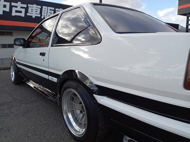 カローラレビン ＧＴ　ＡＰＥＸ　白黒全塗装　タイベル交換済　社外フルエアロ　５次元マフラー　ＢＬＩＴＺ車高調　ＡＰＥＸエアクリ　社外Ｆタワーバー　ビートラッシュＲタワーバー　社外ステアリング　レカロ製セミバケ　トスコ１４インチＡＷ（49枚目）