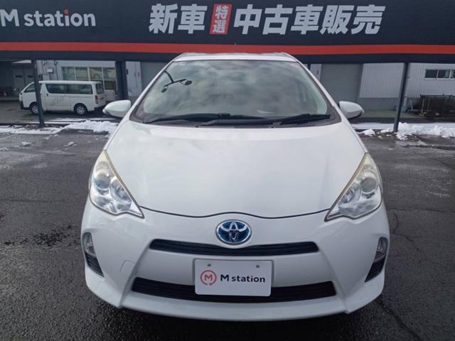 アクア S ハイブリッド 社外ナビTV オートライト 社外15インチAW 禁煙車 プッシュスタート 電動格納式ミラー(3枚目)