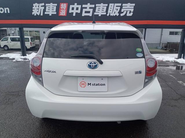 アクア S ハイブリッド 社外ナビTV オートライト 社外15インチAW 禁煙車 プッシュスタート 電動格納式ミラー(4枚目)