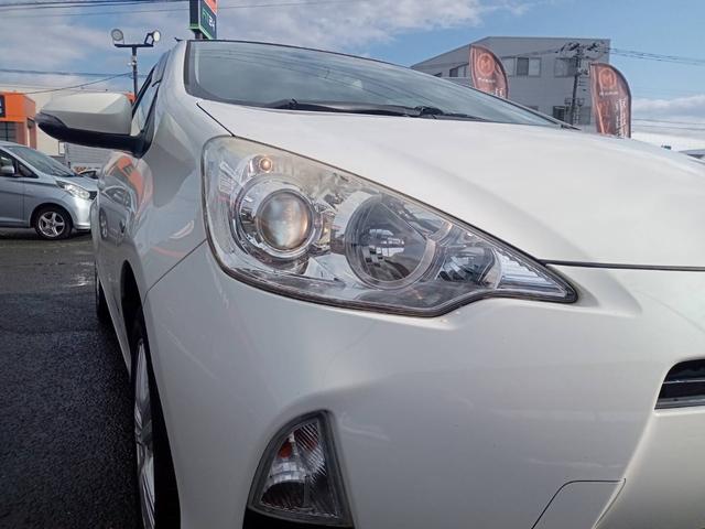 アクア S ハイブリッド 社外ナビTV オートライト 社外15インチAW 禁煙車 プッシュスタート 電動格納式ミラー(8枚目)