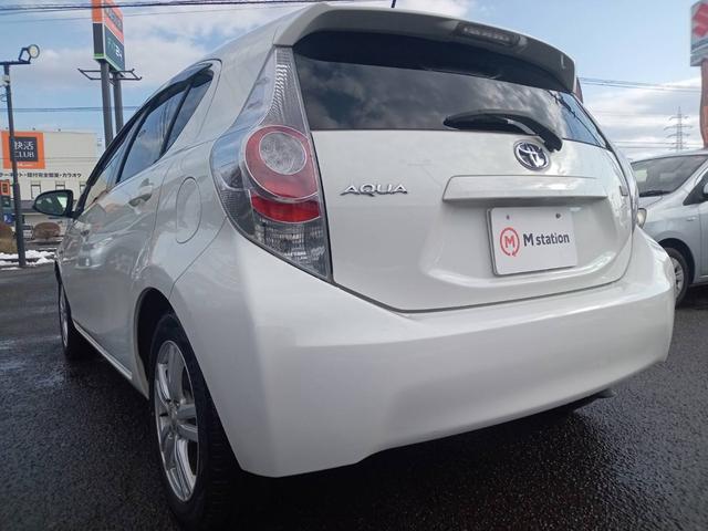 アクア S ハイブリッド 社外ナビTV オートライト 社外15インチAW 禁煙車 プッシュスタート 電動格納式ミラー(11枚目)