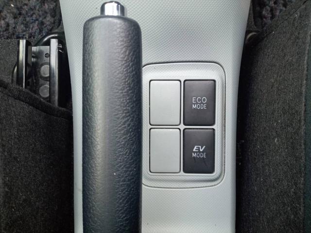 アクア S ハイブリッド 社外ナビTV オートライト 社外15インチAW 禁煙車 プッシュスタート 電動格納式ミラー(15枚目)