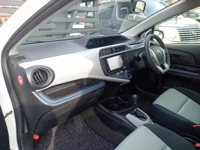 アクア S ハイブリッド 社外ナビTV オートライト 社外15インチAW 禁煙車 プッシュスタート 電動格納式ミラー(24枚目)