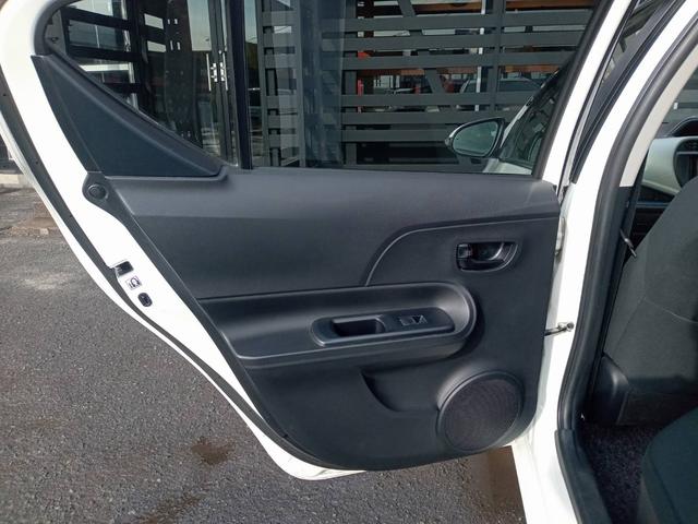 アクア S ハイブリッド 社外ナビTV オートライト 社外15インチAW 禁煙車 プッシュスタート 電動格納式ミラー(32枚目)