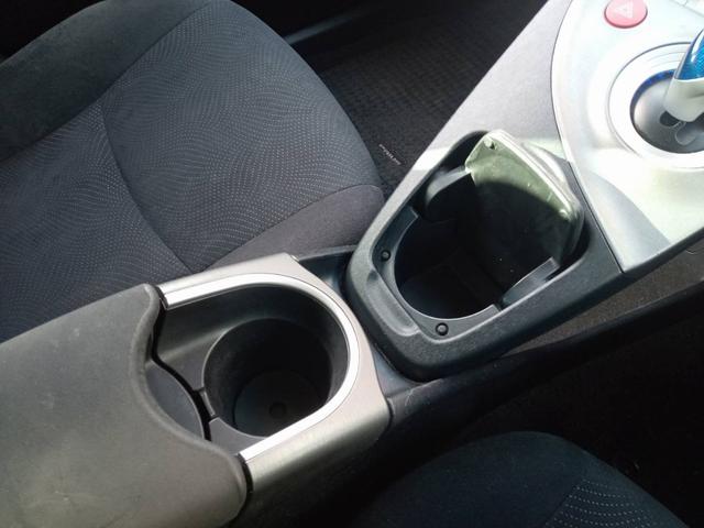 プリウス S ハイブリッド 寒冷地仕様 純正ナビ フルセグTV バックカメラ ステアリングリモコン オートライト HIDヘッドライト フロントフォグ プッシュスタート トノカバー 禁煙車(30枚目)