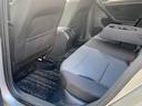 コンパクトカーでありながら後部座席の足元空間にスペースが確保されておりくつろいでお乗りいただけます!