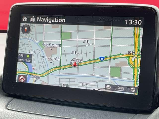 デミオ 13Sツーリング Lパッケージ 衝突軽減 純正ナビ バックカメラ クルコン アイドリングストップ 横滑り防止装置 障害物センサ- 車線逸脱警報 シートヒーター ドラレコ フルセグTV DVD再生 スマートキー LEDライト アルミ(8枚目)