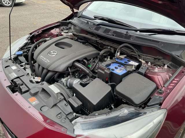 デミオ 13Sツーリング Lパッケージ 衝突軽減 純正ナビ バックカメラ クルコン アイドリングストップ 横滑り防止装置 障害物センサ- 車線逸脱警報 シートヒーター ドラレコ フルセグTV DVD再生 スマートキー LEDライト アルミ(20枚目)