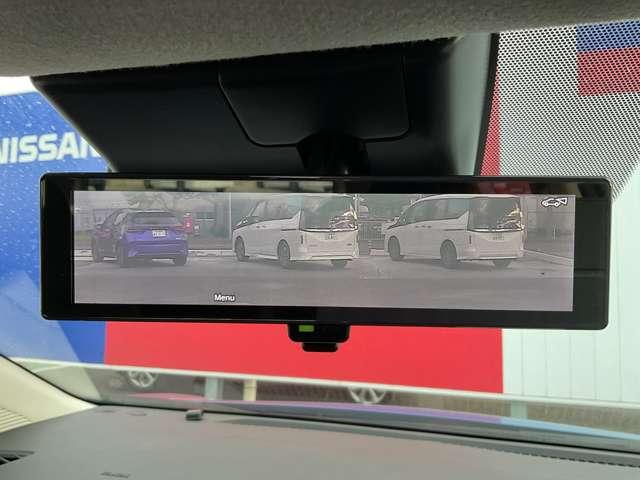 ノート Ｘ　ＦＯＵＲ　４ＷＤ　プロパイロット　メーカーナビ　３６０°モニタ－　障害物センサー　スマートルームミラー　車線逸脱警報　シートヒーター　ドラレコ　ＥＴＣ　フルセグＴＶ　インテリキー　ＬＥＤライト　ワンオーナー（10枚目）