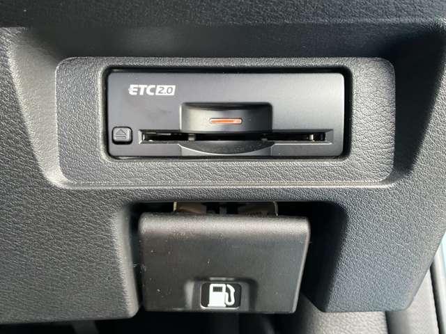 ノート Ｘ　ＦＯＵＲ　４ＷＤ　プロパイロット　メーカーナビ　３６０°モニタ－　障害物センサー　スマートルームミラー　車線逸脱警報　シートヒーター　ドラレコ　ＥＴＣ　フルセグＴＶ　インテリキー　ＬＥＤライト　ワンオーナー（17枚目）