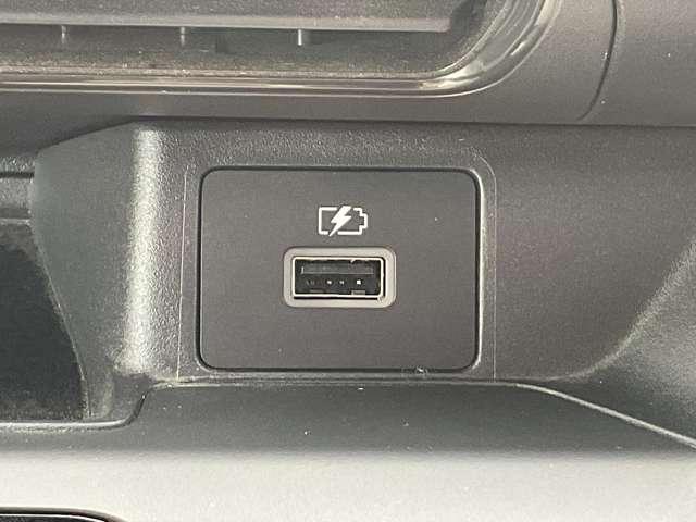 デイズ B 衝突軽減 ナビTV ワンオーナー キーレスキ- アイドリングストップ 横滑り防止装置 障害物センサー 車線逸脱警報 オートマチックハイビーム シートヒーター フルセグTV ワンオーナー(10枚目)