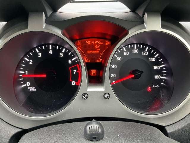 ジューク １５ＲＸ　Ｖセレクション　衝突軽減　ナビ　３６０°モニター　キセノン　ＥＴＣ　アイドリングストップ　横滑り防止装置　車線逸脱警報　オートマチックハイビーム　ドラレコ　フルセグ　ＤＶＤ再生　インテリキー　アルミ　オートエアコン（10枚目）