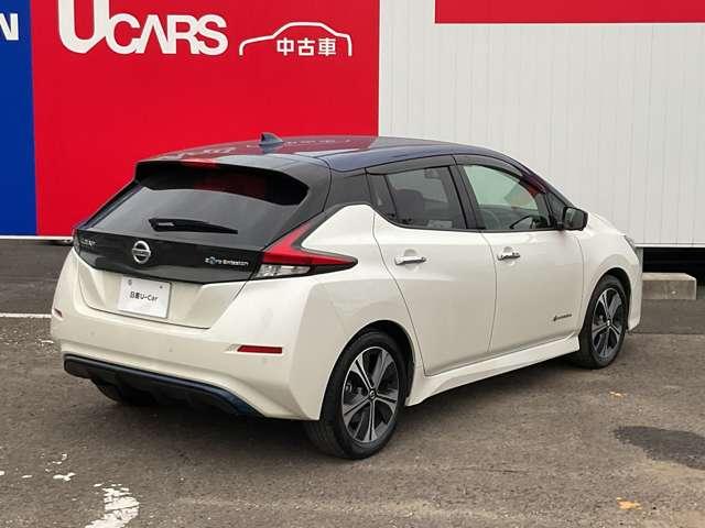 �V�ԃV���[���[���E�T�[�r�X�H�ꕹ�݂̂��X�ł��̂ŁA���w����̕ۏ؂�A�t�^�[�T�[�r�X�̖ʂ����C���������܂���