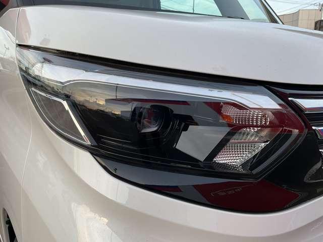 ルークス Ｘ　衝突軽減　純正ナビ　３６０°モニタ－　ＬＥＤライト　アイドリングストップ　障害物センサー　車線逸脱警報　オートマチックハイビーム　フルセグＴＶ　インテリジェントキー　両側電動スライドドア　ワンオーナー（19枚目）