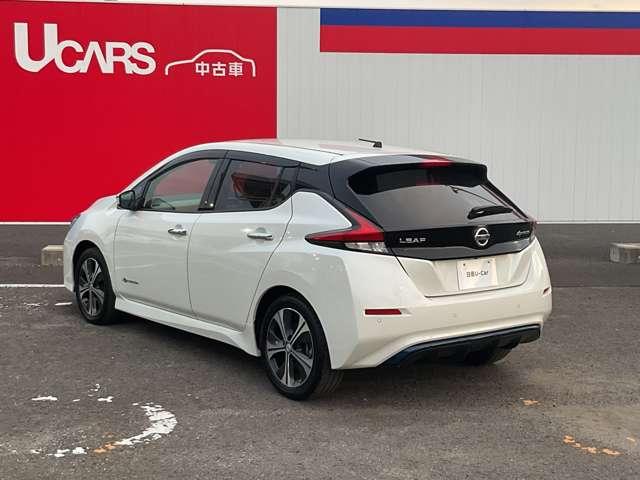 リーフ Ｘ　プロパイロット　メーカーナビ　バックカメラ　障害物センサー　車線逸脱警報　シートヒーター　ドライブレコーダー　フルセグＴＶ　ＤＶＤ再生　インテリキー　ＬＥＤライト　ＥＴＣ　純正アルミ　横滑り防止装置（3枚目）