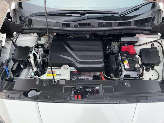 リーフ Ｘ　プロパイロット　メーカーナビ　バックカメラ　障害物センサー　車線逸脱警報　シートヒーター　ドライブレコーダー　フルセグＴＶ　ＤＶＤ再生　インテリキー　ＬＥＤライト　ＥＴＣ　純正アルミ　横滑り防止装置（17枚目）